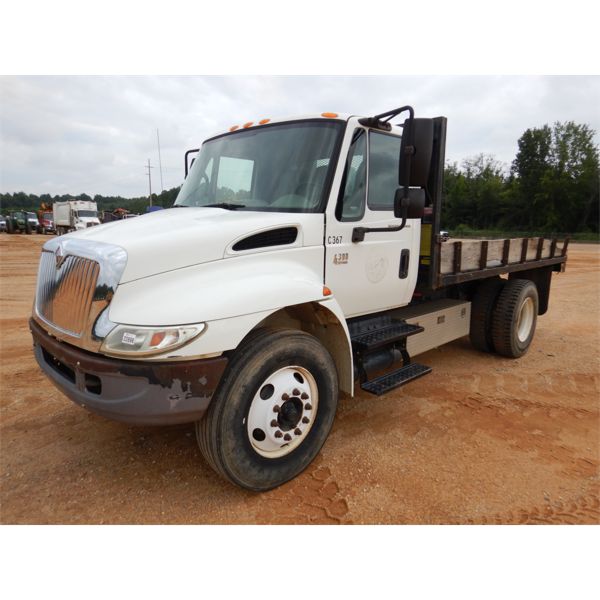 2004 INTERNATIONAL 4300 Flatbed Dump Truck