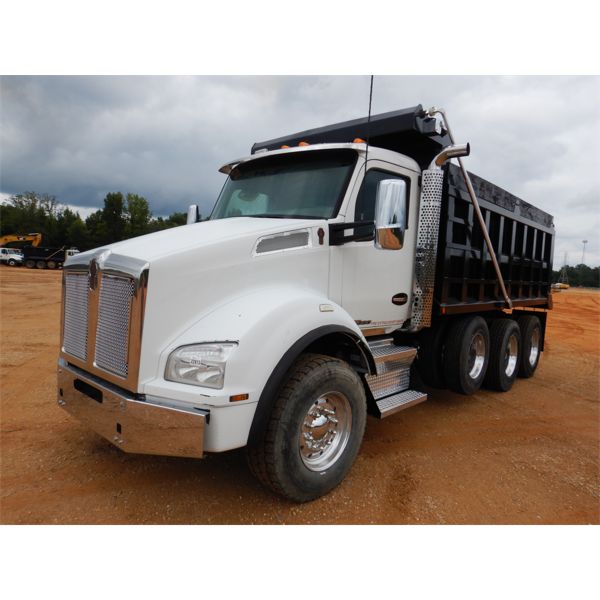 2016 KENWORTH T880 Dump Truck