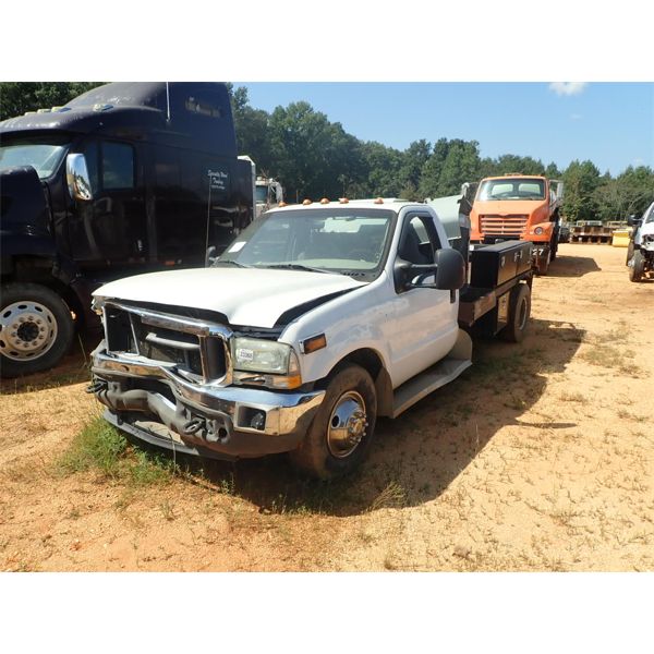 2004 FORD F350 Flatbed Truck