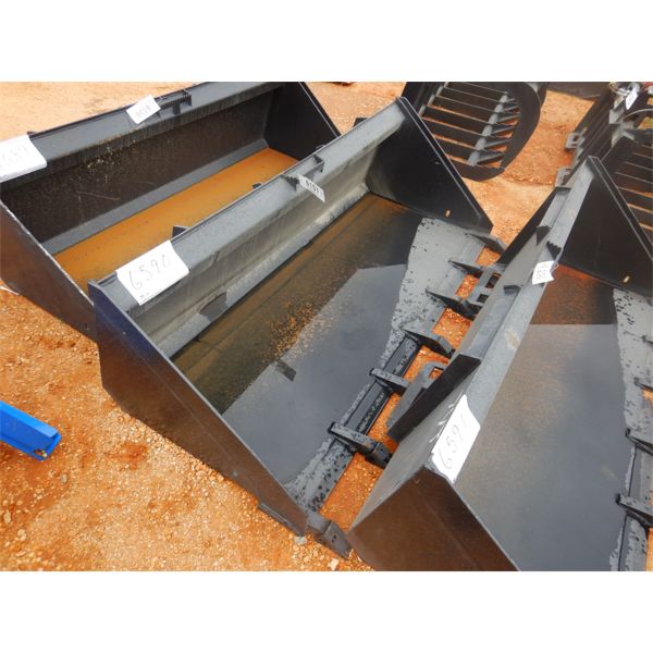 MS ATTACHMENTS 72" LOW PRO BUCKET W/TEETH