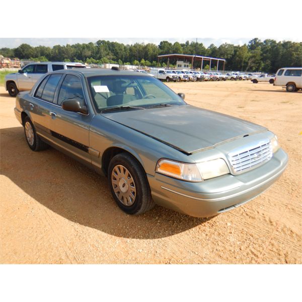 2005 FORD CROWN VICTORIA Automobile