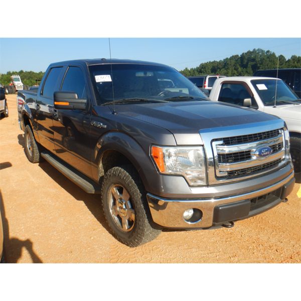 2014 FORD F150 XLT Pickup Truck