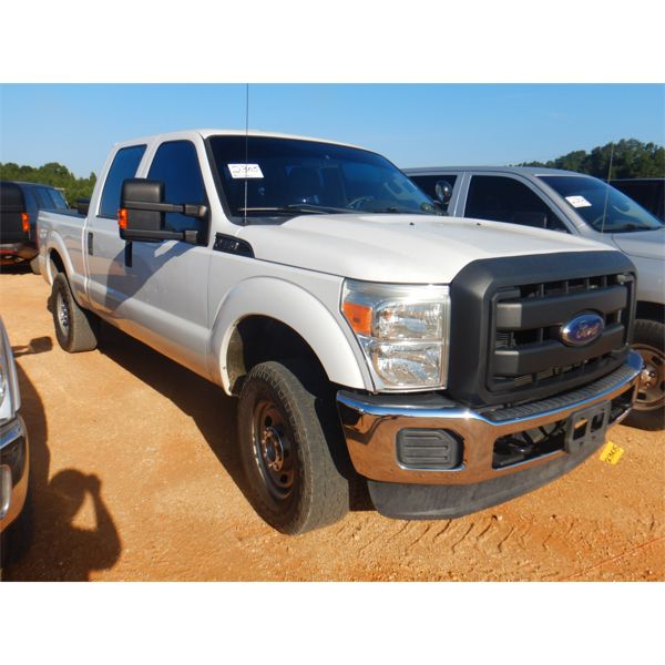 2013 FORD F250 XL Pickup Truck