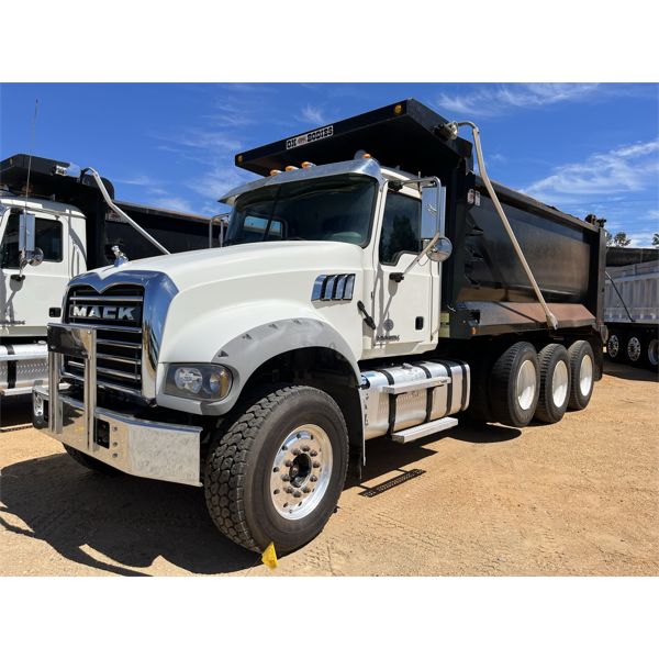 2016 MACK GU713 Dump Truck