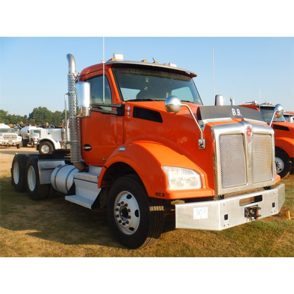 2018 KENWORTH T880 Day Cab Truck