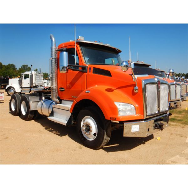 2018 KENWORTH T880 Day Cab Truck