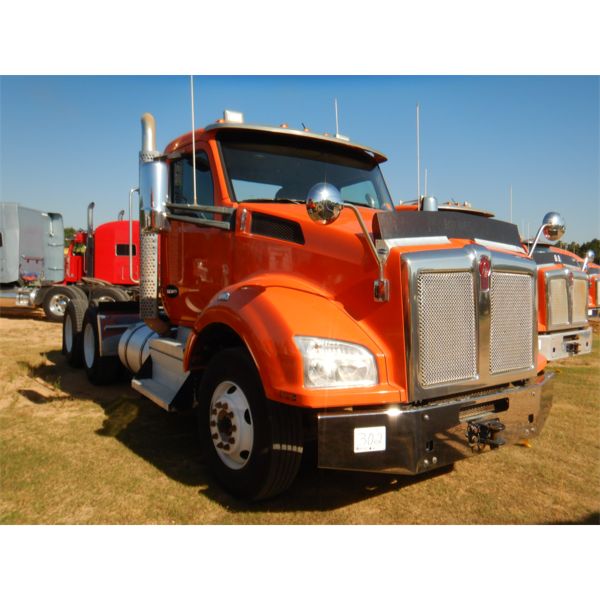 2018 KENWORTH T880 Day Cab Truck