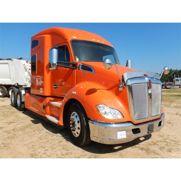 2018 KENWORTH T680 Sleeper Truck