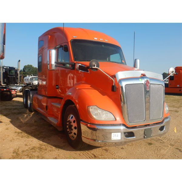 2018 KENWORTH T680 Sleeper Truck