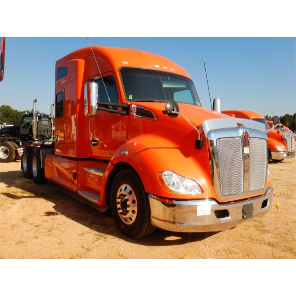 2018 KENWORTH T680 Sleeper Truck