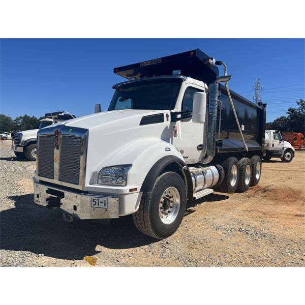 2022 KENWORTH T880 Dump Truck