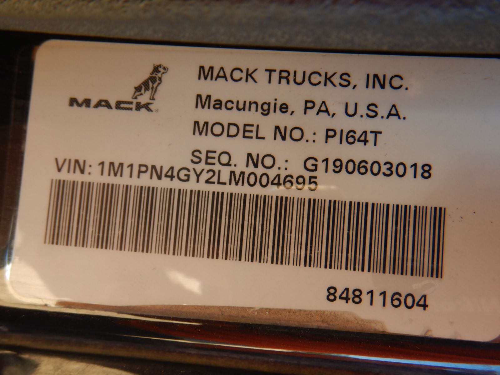 2020 MACK PI64T Day Cab Truck