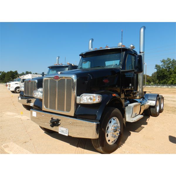 2022 PETERBILT 567 Day Cab Truck