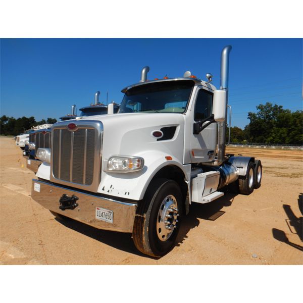 2019 PETERBILT 567 Day Cab Truck