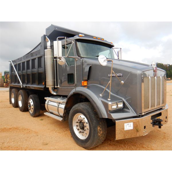 2007 KENWORTH T800 Dump Truck