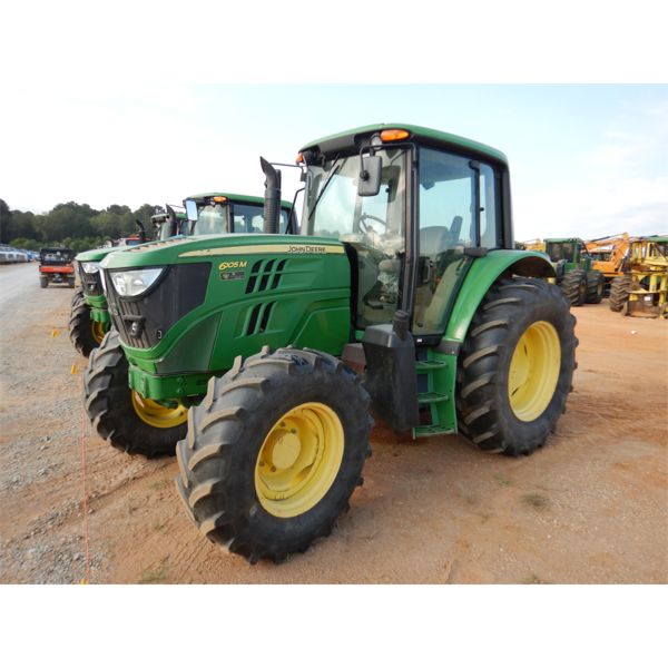 2014 JOHN DEERE 6105M Farm Tractor