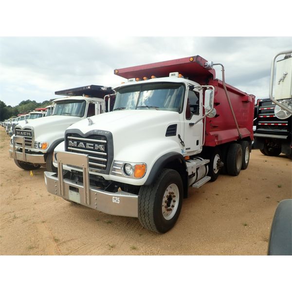 2007 MACK CV713 Dump Truck