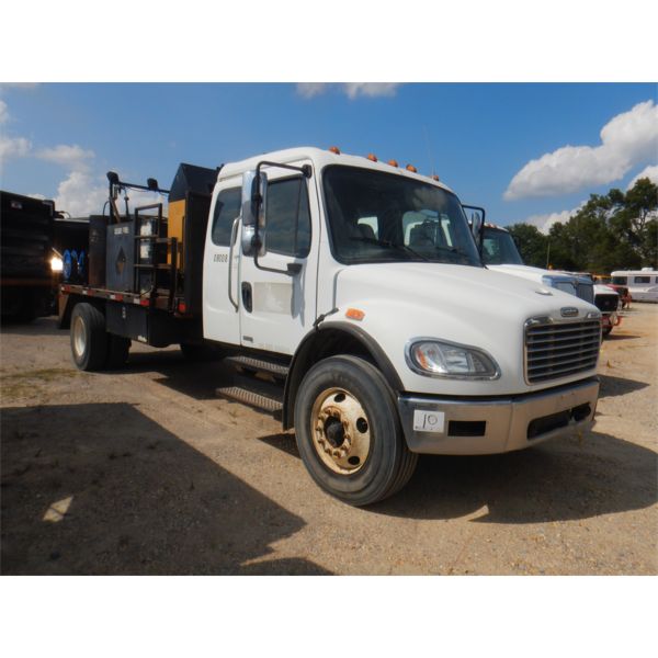 2006 FREIGHTLINER M2 Fuel / Lube Truck