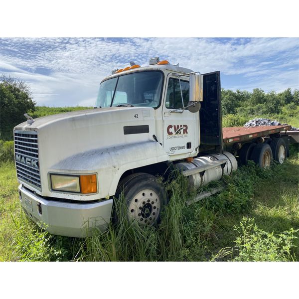 1993 MACK CH613 Flatbed Truck