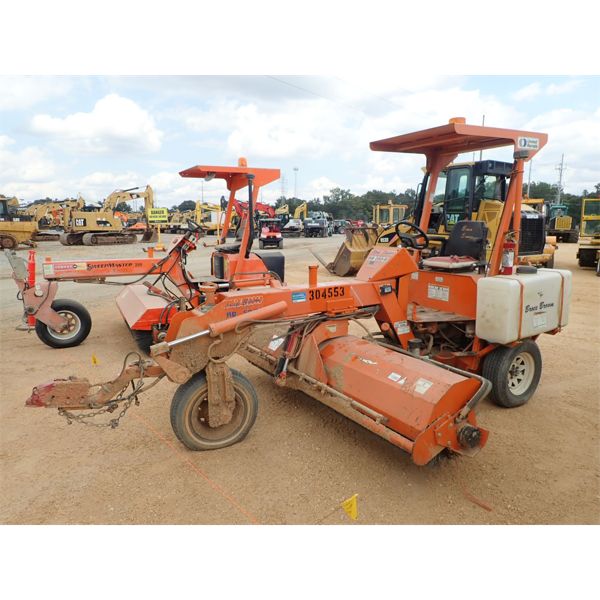 2001 BROCE BB250B Broom