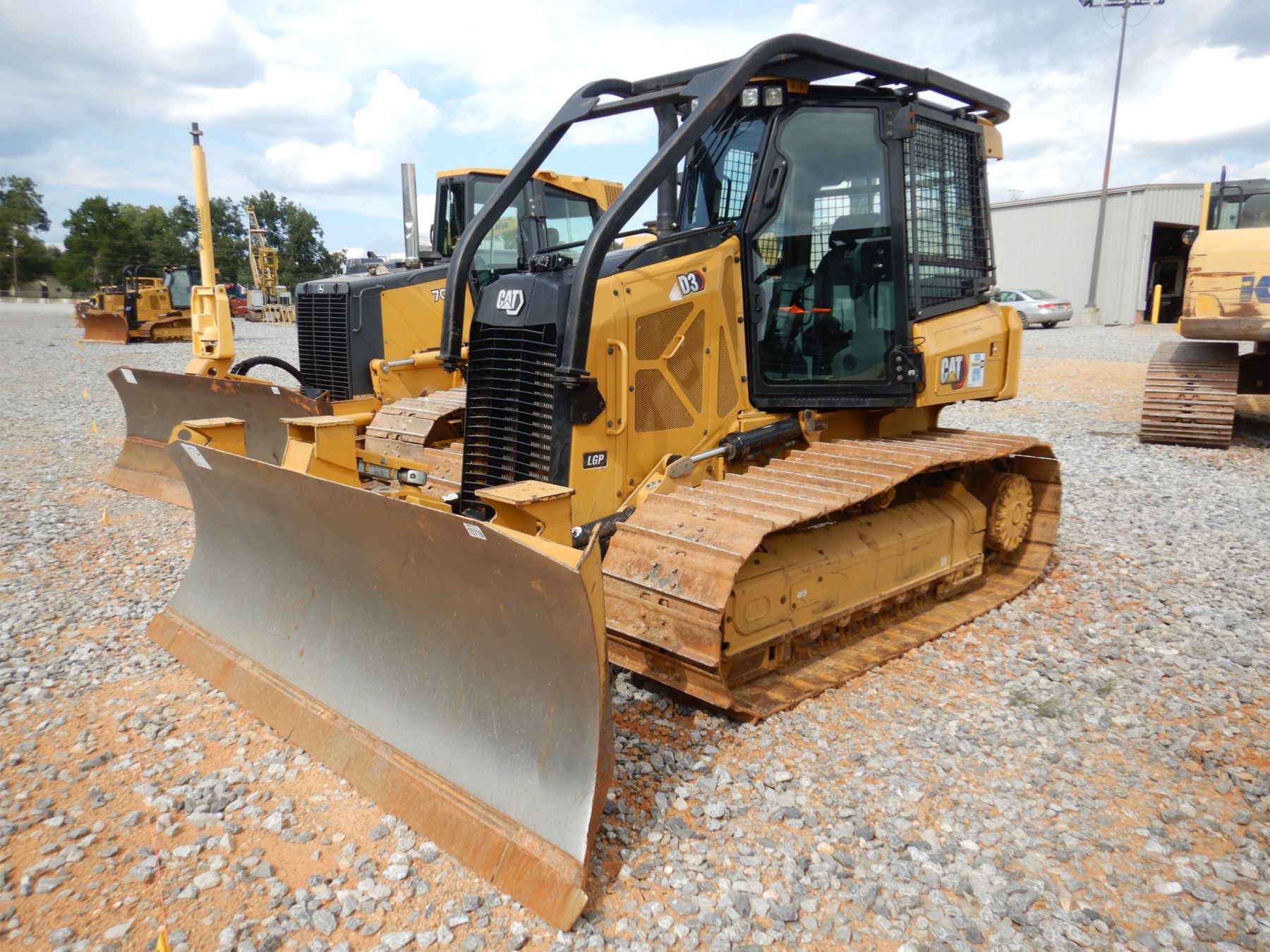 2021 CAT D3 LGP Dozer Crawler Tractor J M Wood Auction Company Inc 2021-cat-d3-lgp-dozer-crawler-tractor-j-m-wood-auction-company-inc