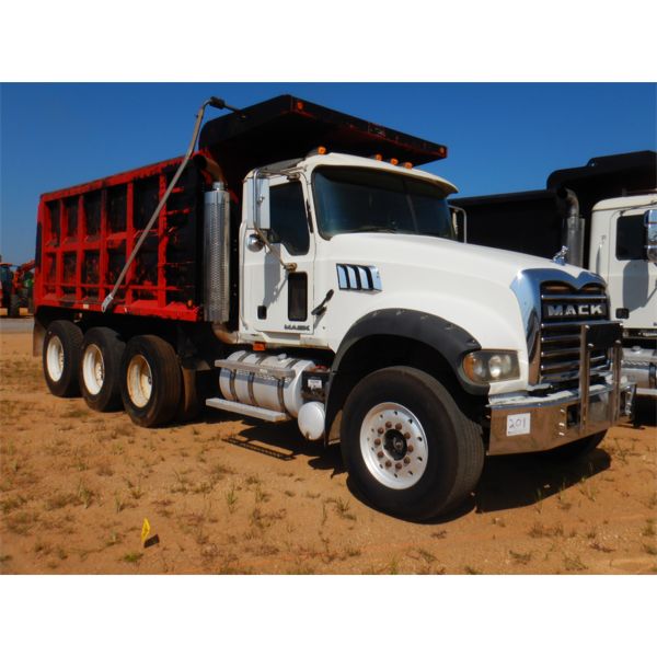 2007 MACK CTP713 Dump Truck