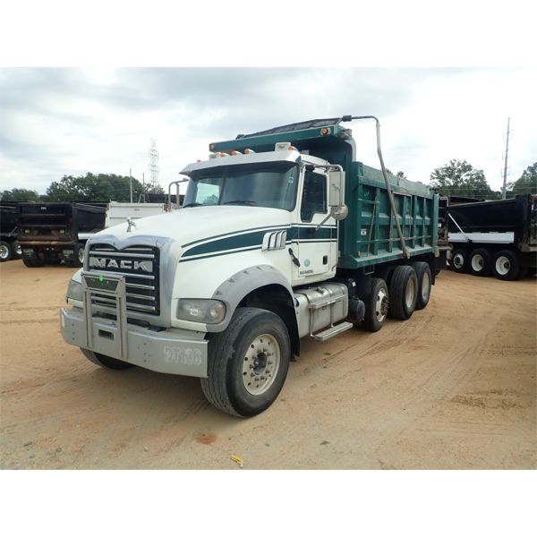 2014 MACK GU713 Dump Truck