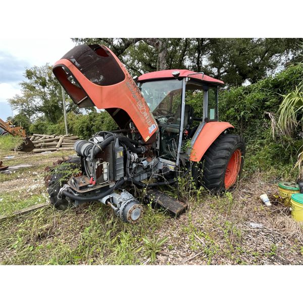 KUBOTA M108S Farm Tractor