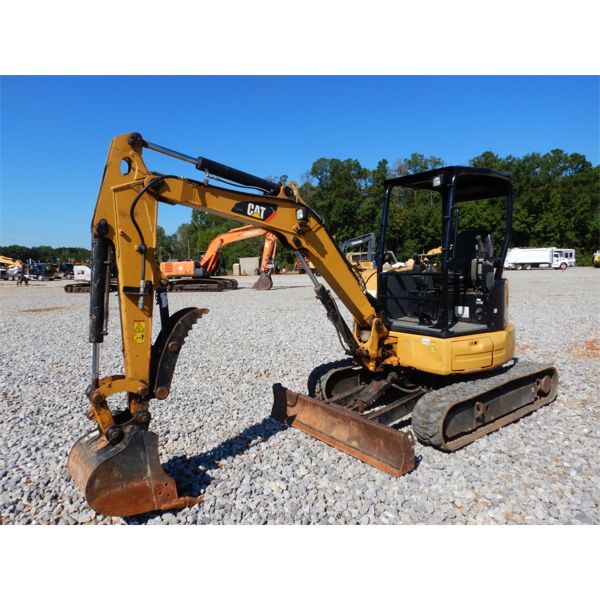 2016 CAT 303.5E2 CR Excavator - Mini