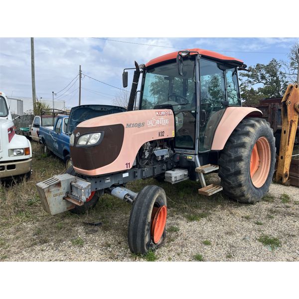 KUBOTA M108S Farm Tractor