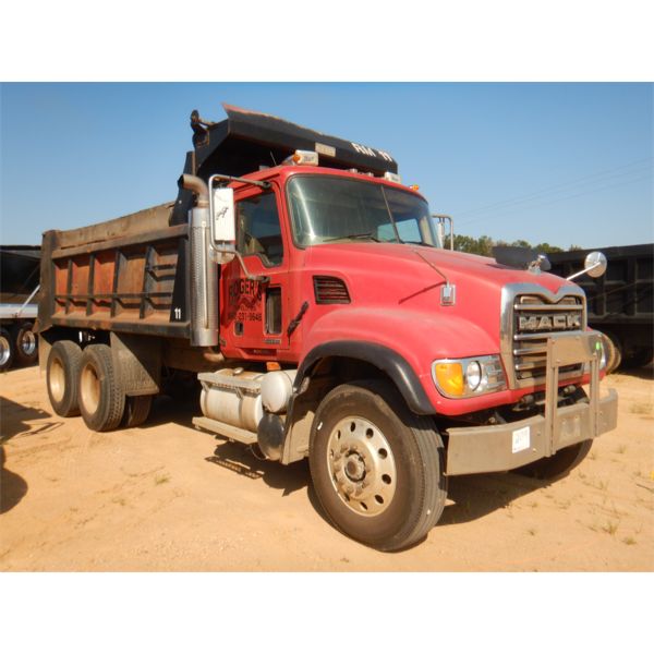 2003 MACK CV713 Dump Truck