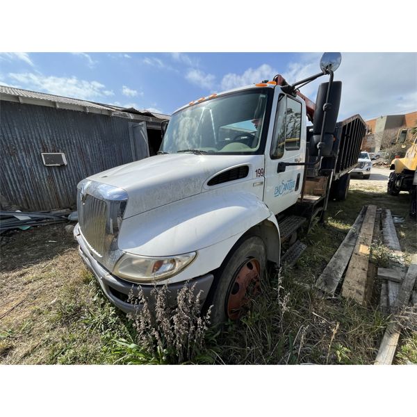 2009 INTERNATIONAL DURASTAR Grapple Truck