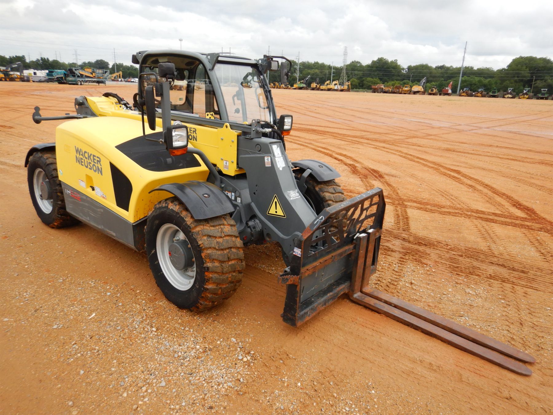 WACKER NEUSON TH522 Forklift - Telehandler - J.M. Wood Auction Company ...
