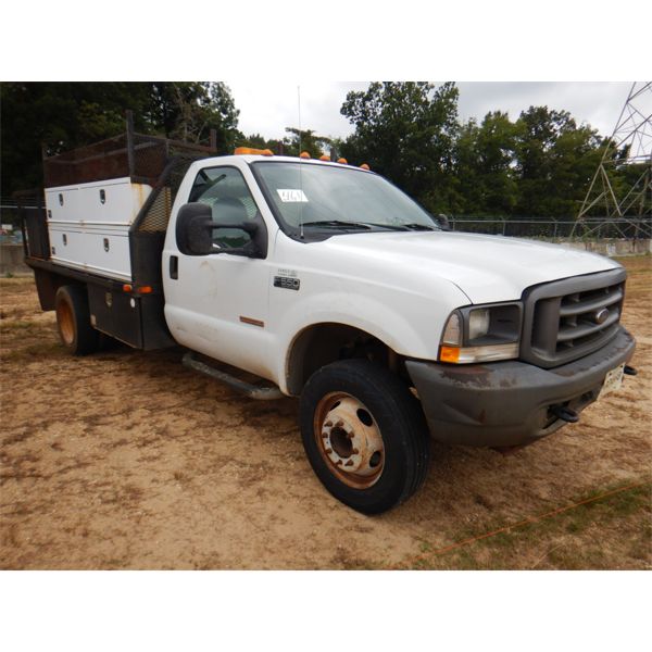 2004 FORD F550 Flatbed Truck