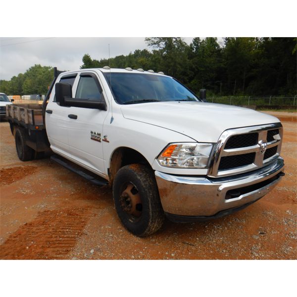 2013 RAM 3500 HD Flatbed Truck