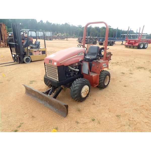 2006 DITCH WITCH RT40 Trencher