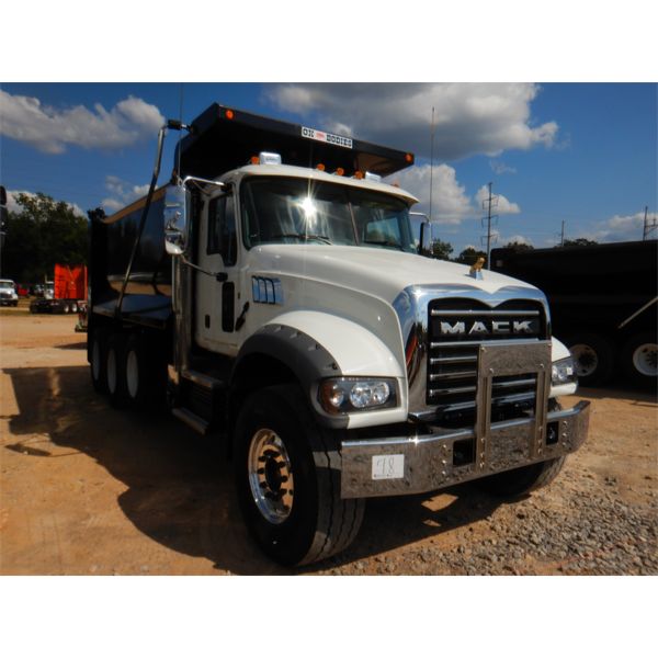 2022 MACK GR64F Dump Truck