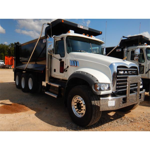 2022 MACK GR64F Dump Truck
