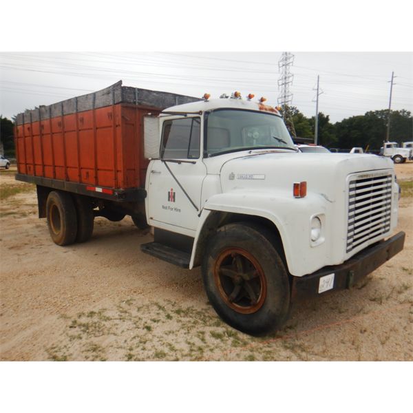 1973 INTERNATIONAL LOADSTAR 1600 Flatbed Dump Truck