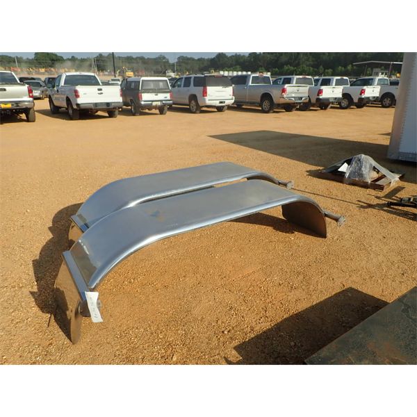 (2) REAR CHROME FENDER, fits truck/tractor (A-1)