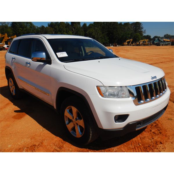 2013 JEEP GRAND CHEROKEE LIMITED SUV