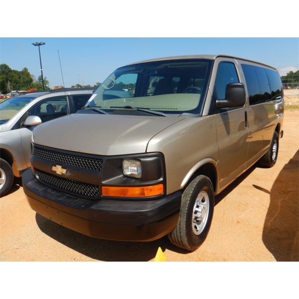 2010 CHEVROLET EXPRESS Passenger Van