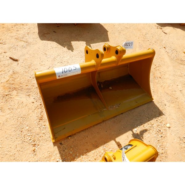 TERAN 42" CLEANOUT BUCKET