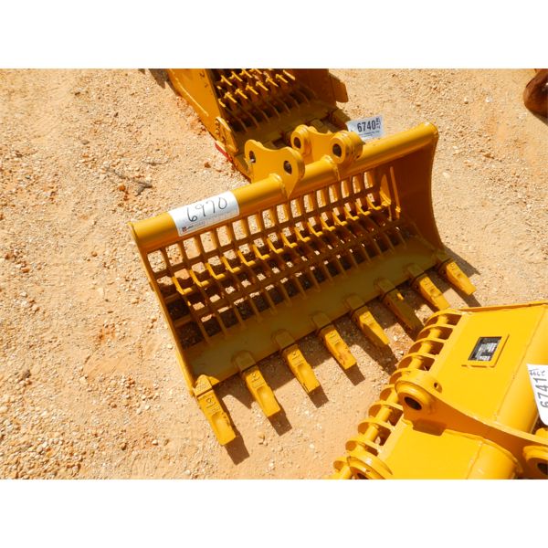 TERAN 42" SKELETON CLEANOUT BUCKET