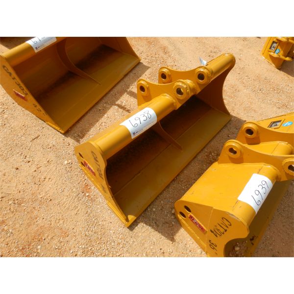 TERAN 48" CLEANOUT BUCKET