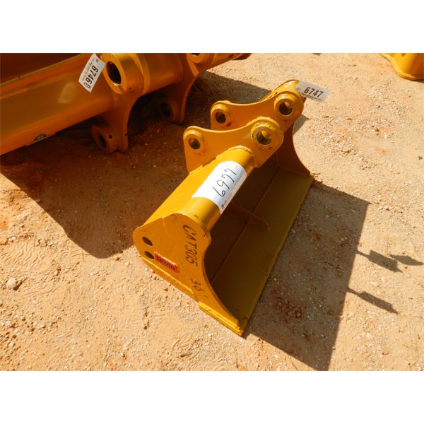 TERAN 36" CLEANOUT BUCKET