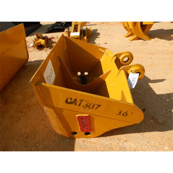 TERAN 36" CLEANOUT BUCKET