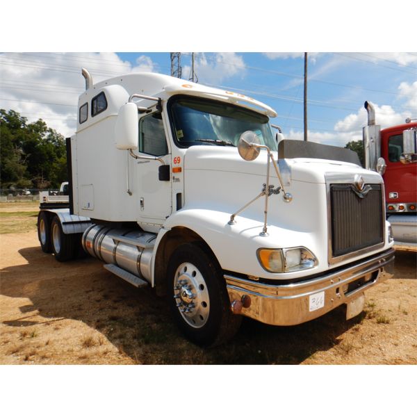 2004 INTERNATIONAL 9200i Day Cab Truck
