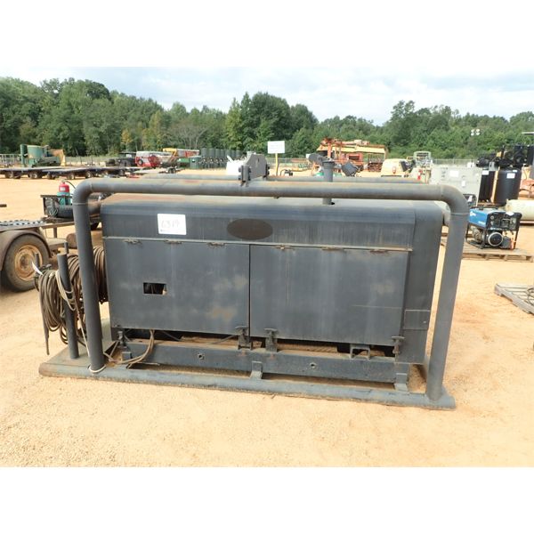 LINCOLN SAE400 WELDER