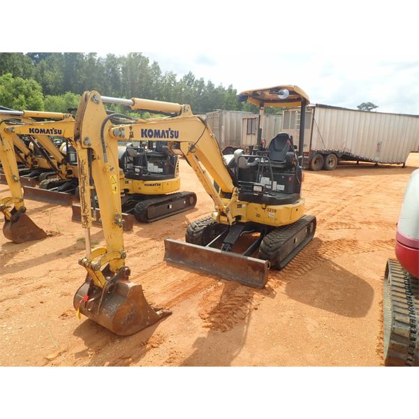 2016 KOMATSU PC30MR-5 Excavator - Mini